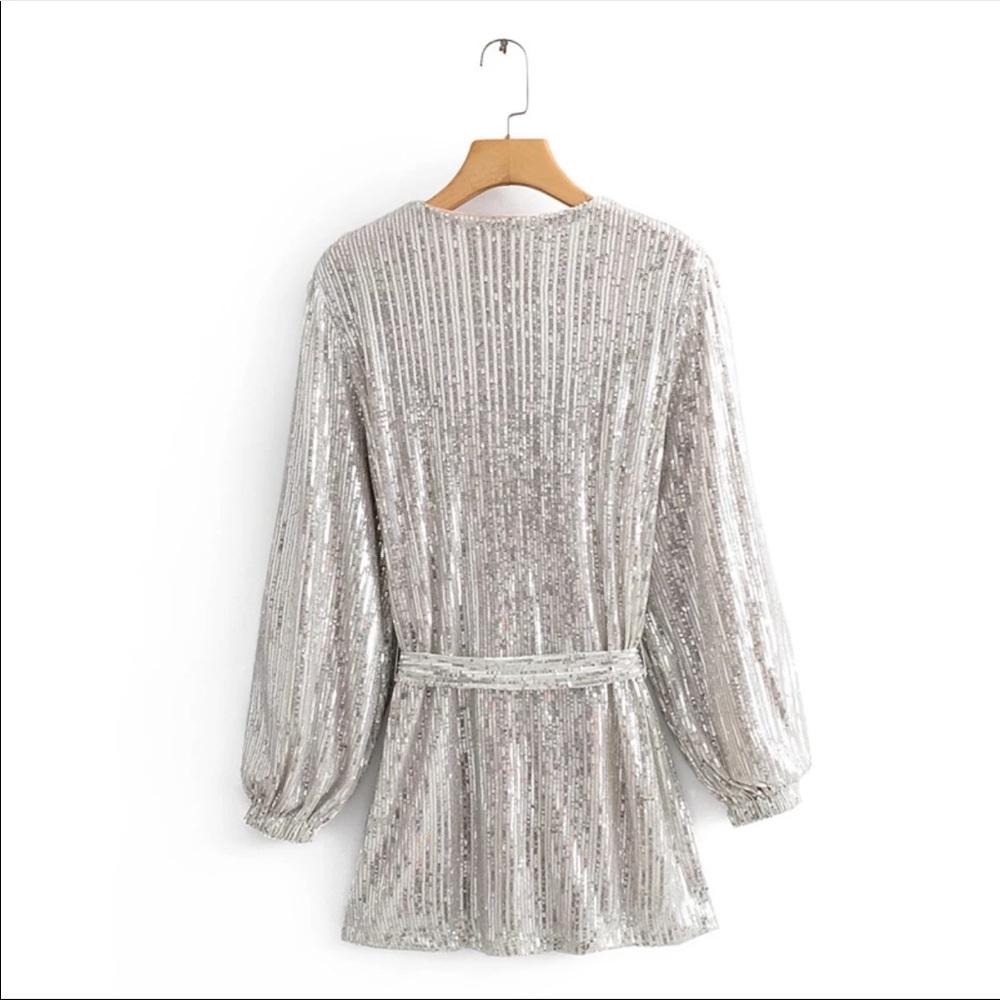 Sequined Robe Dress Silver Size L - Picture 9 of 16